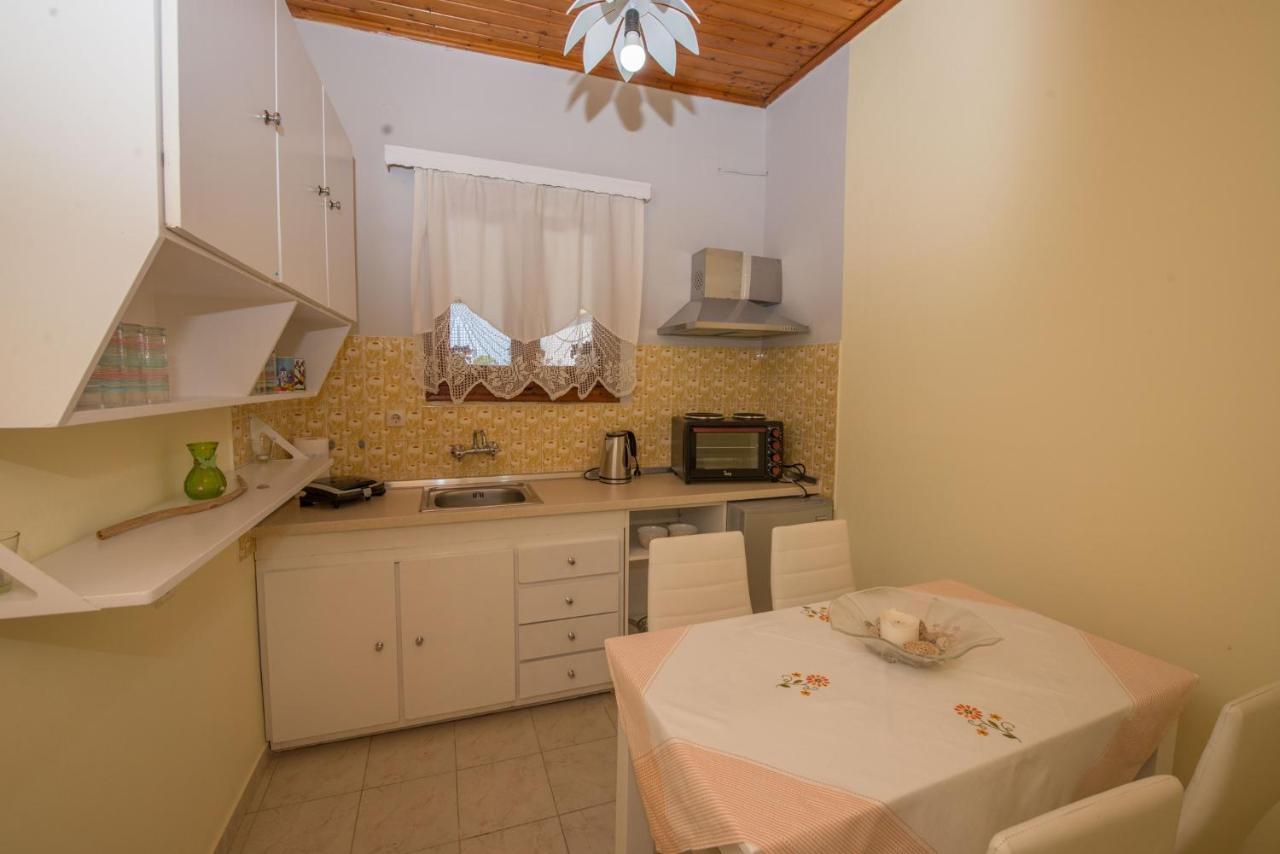 Nicoles Houses Ариллас Экстерьер фото