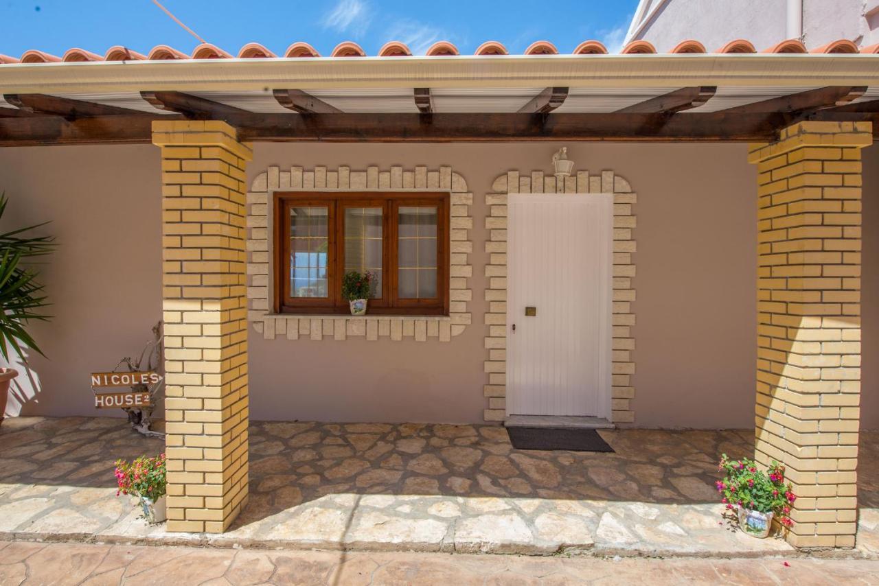 Nicoles Houses Ариллас Экстерьер фото